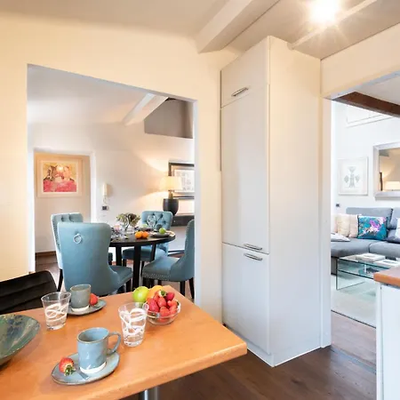 Clocktower Penthouse, 4th Floor With Terrace Lägenhet