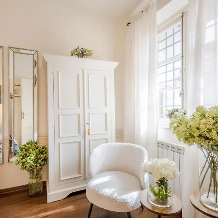 Clocktower Penthouse, 4th Floor With Terrace * Lucca