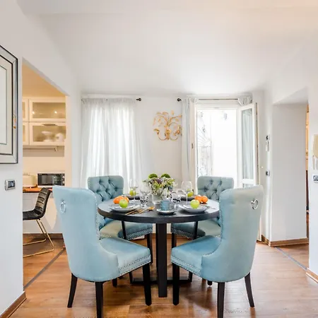 Clocktower Penthouse, 4th Floor With Terrace Lucca