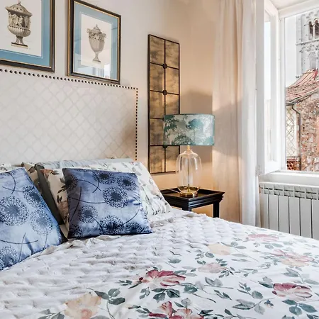 Clocktower Penthouse, 4th Floor With Terrace