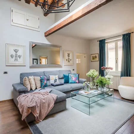 Clocktower Penthouse, 4th Floor With Terrace Lucca